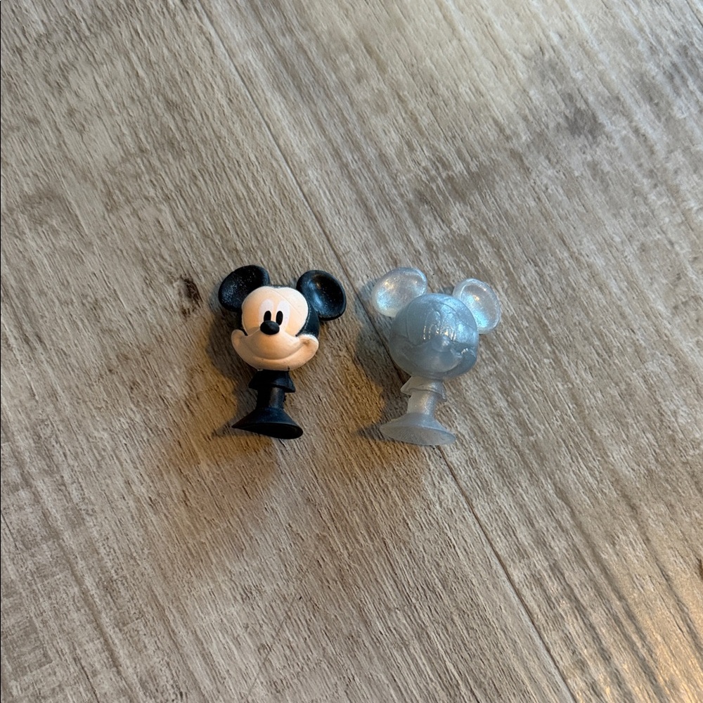 Set of two disney best buddies micro popz suction cup figures
